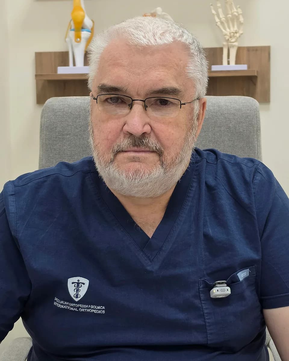 Prof. dr Aleksandr Artemev — Ortoped-traumatolog, doktor medicinskih nauka, Beograd, Srbija