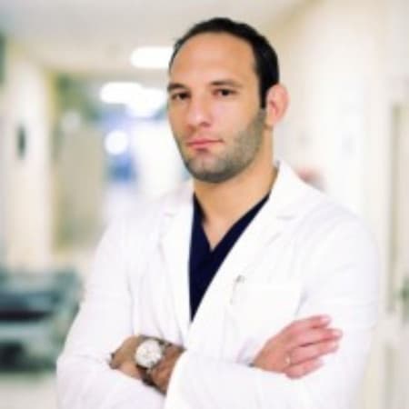 Dr Vuk Aleksić — Specijalista neurohirurgije, subspecijalista onkologije, Beograd, Srbija